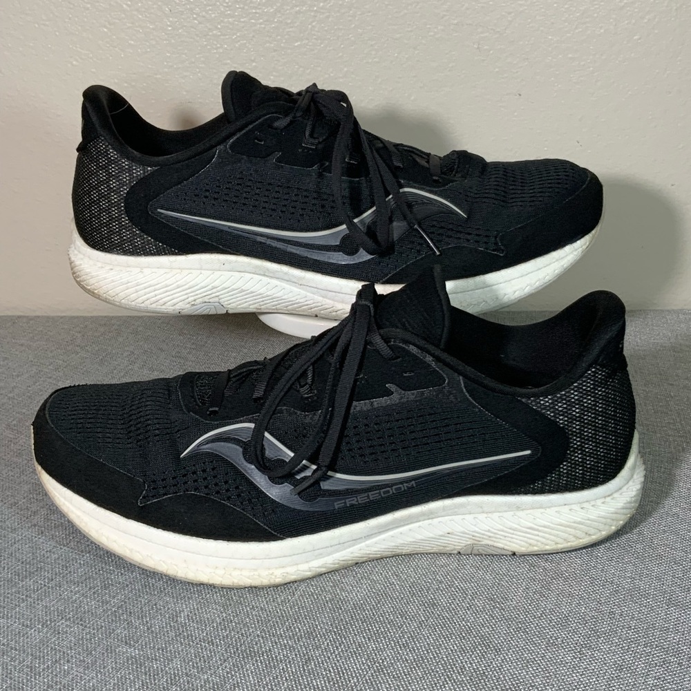 Saucony Freedom 4 sneakers Mens 11.5